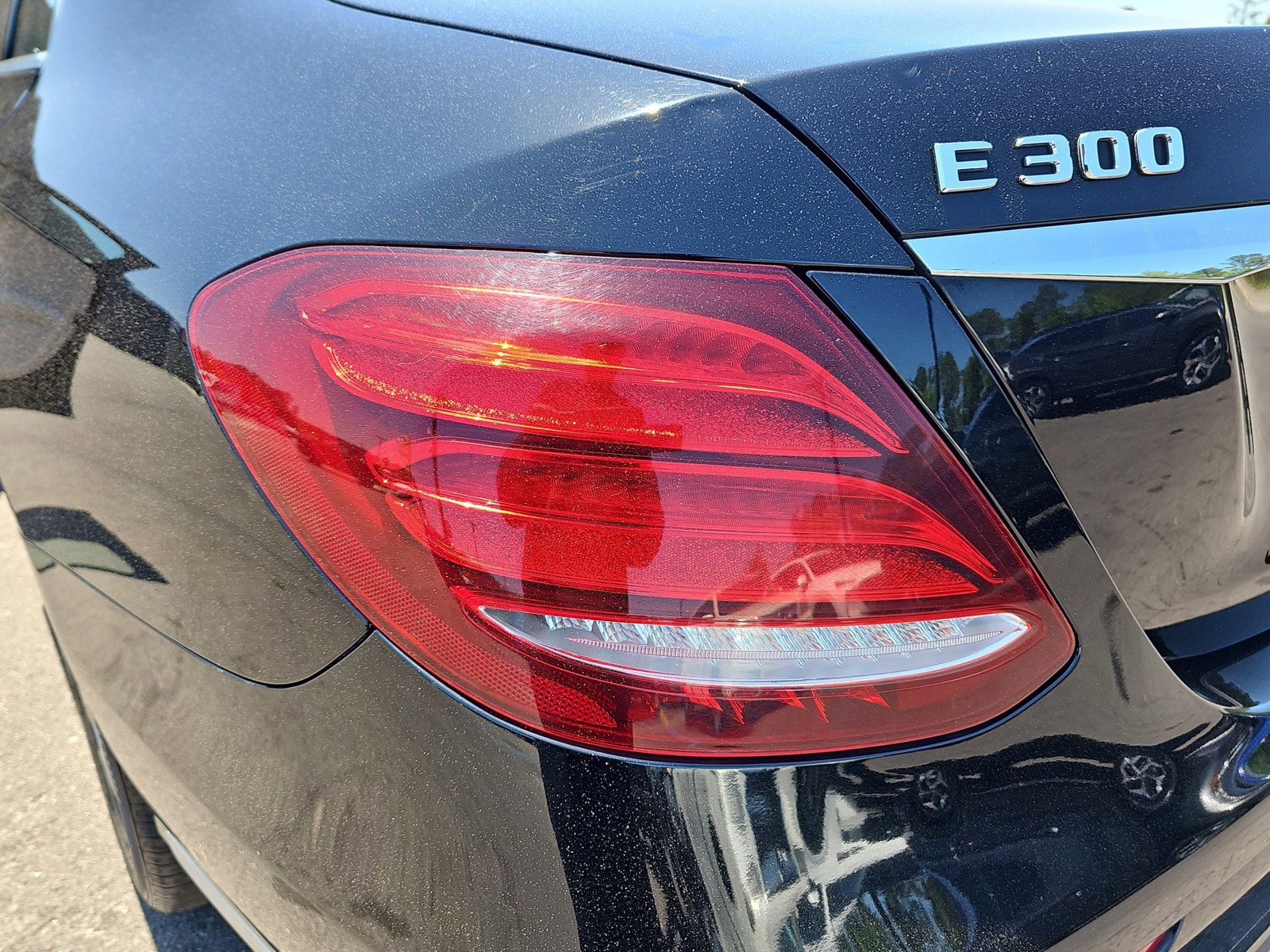 Used 2017 Mercedes-Benz E 300 image 34
