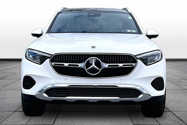 Certified 2025 Mercedes-Benz GLC 300 4MATIC image 2
