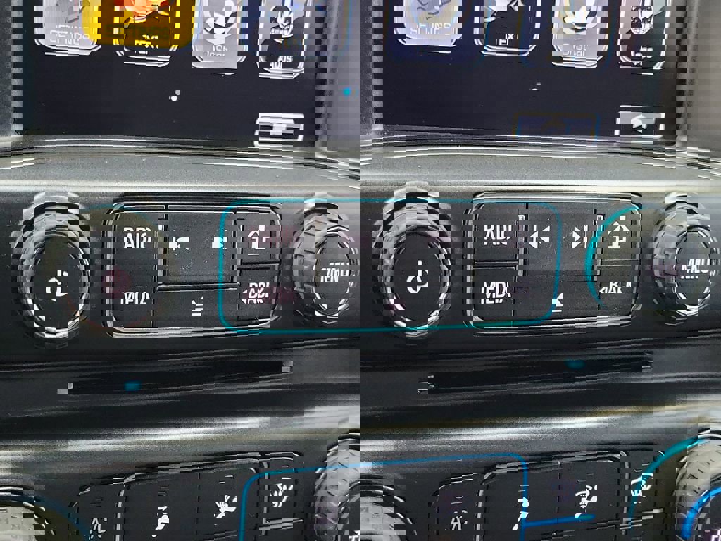 Certified 2017 Chevrolet Silverado 1500 LT w/ Rally 2 Edition image 28