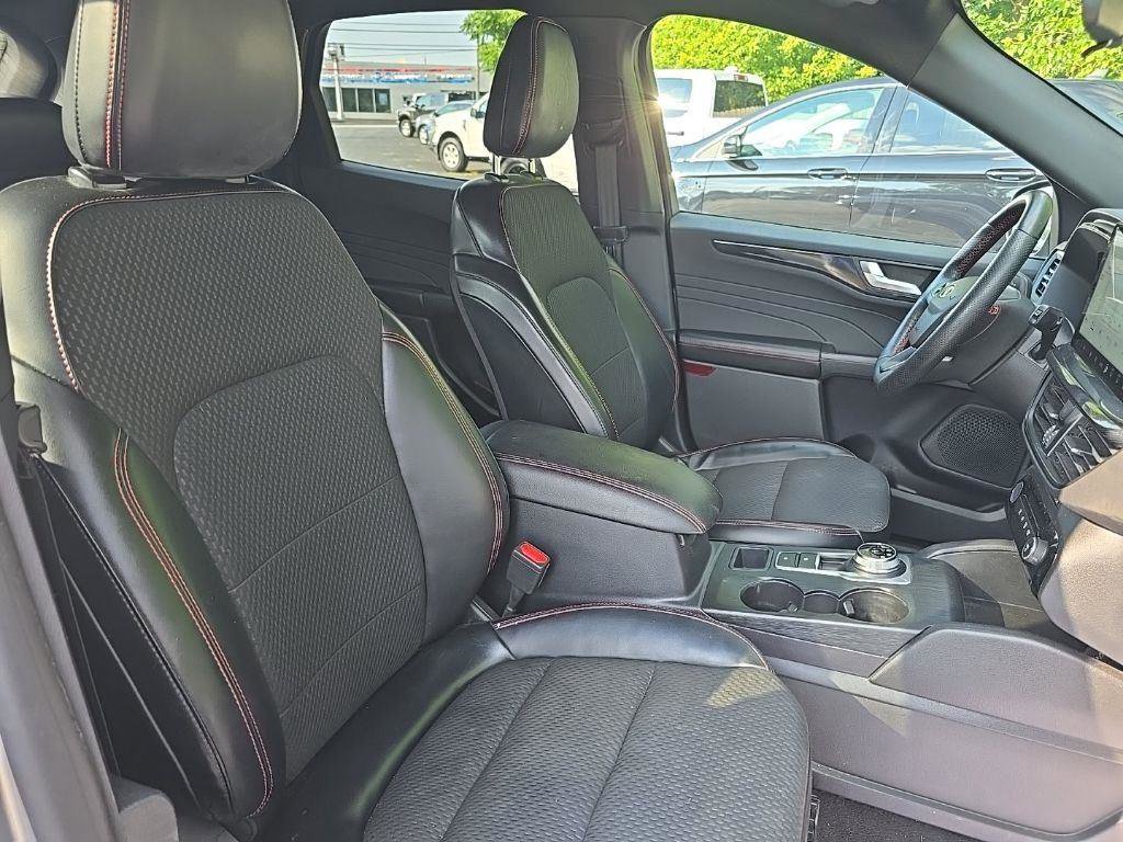 Used 2023 Ford Escape ST-Line w/ Tech Pack #1 image 34