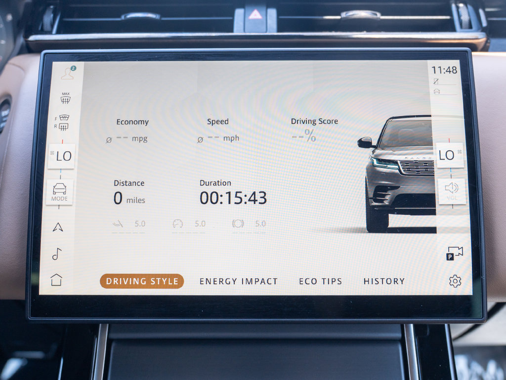 Certified 2025 Land Rover Range Rover Velar Dynamic HSE AWD/4WD image 27