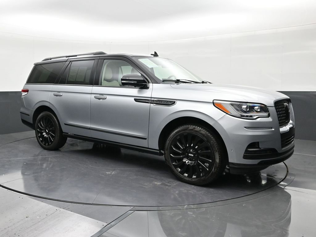 Used 2023 Lincoln Navigator Black Label image 5