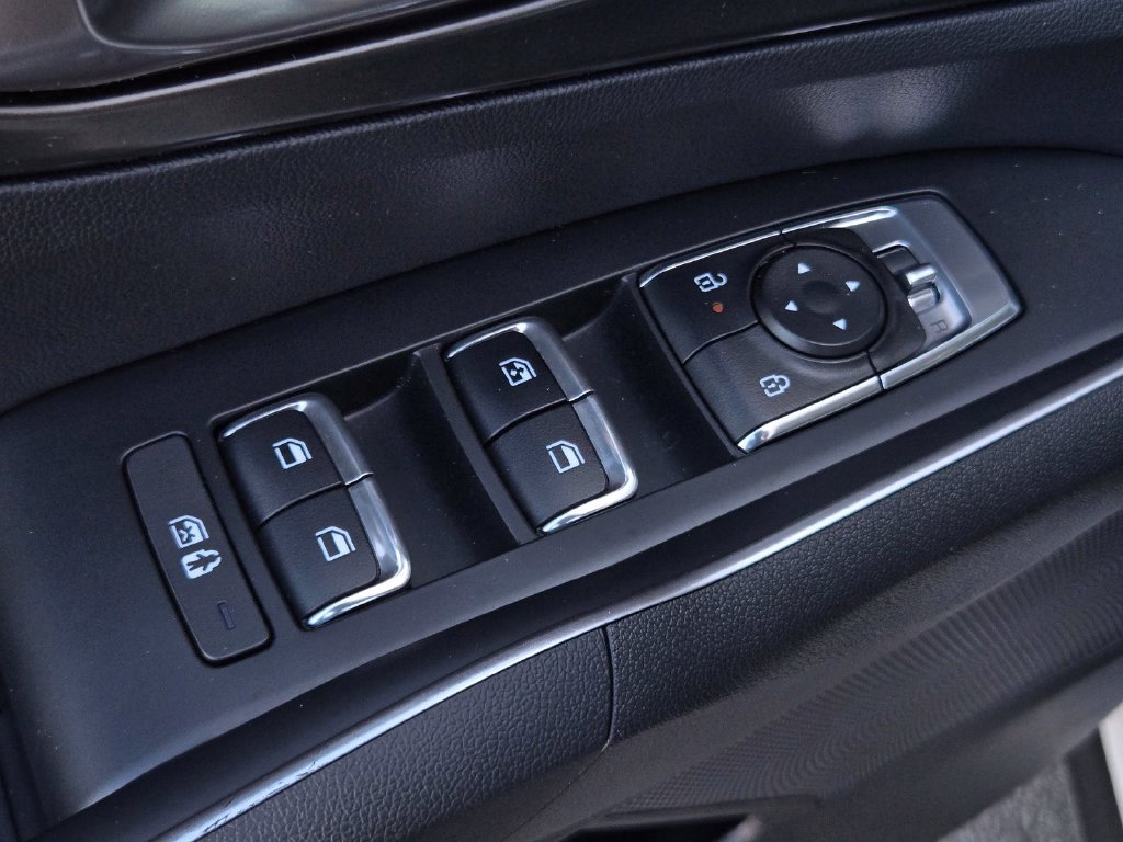 Used 2025 Kia Sorento EX w/ EX Panoramic Sunroof Package FWD image 12