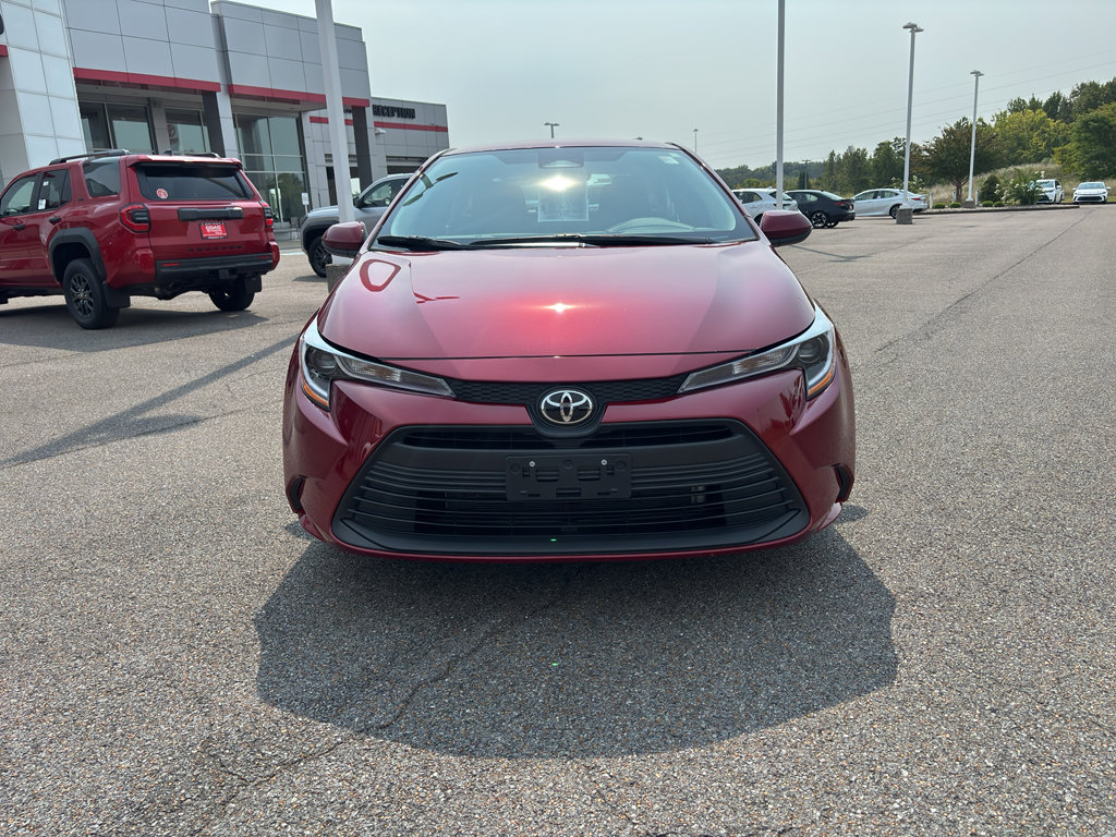 Used 2025 Toyota Corolla LE image 8