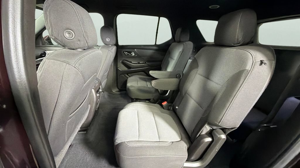 Used 2022 Chevrolet Traverse LT FWD image 26