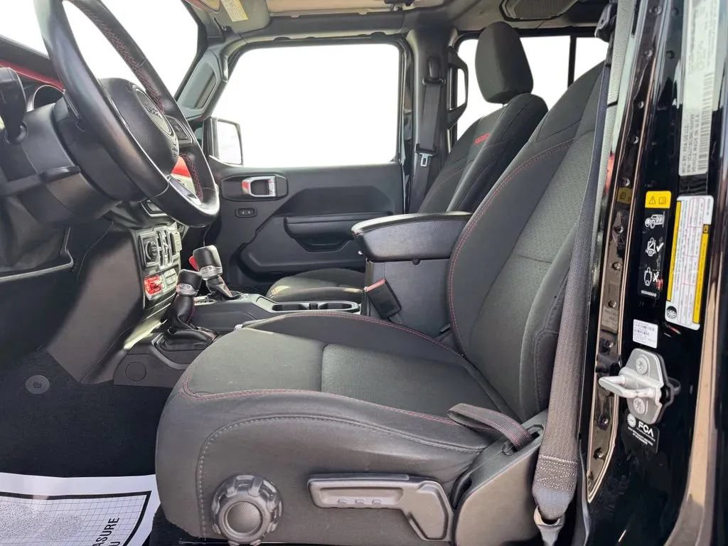 Used 2022 Jeep Gladiator Rubicon w/ Auxiliary Switch Group AWD/4WD image 9