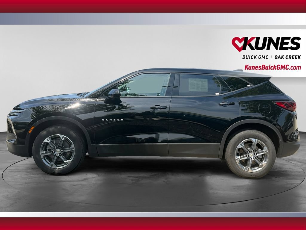 Used 2025 Chevrolet Blazer LT FWD image 6