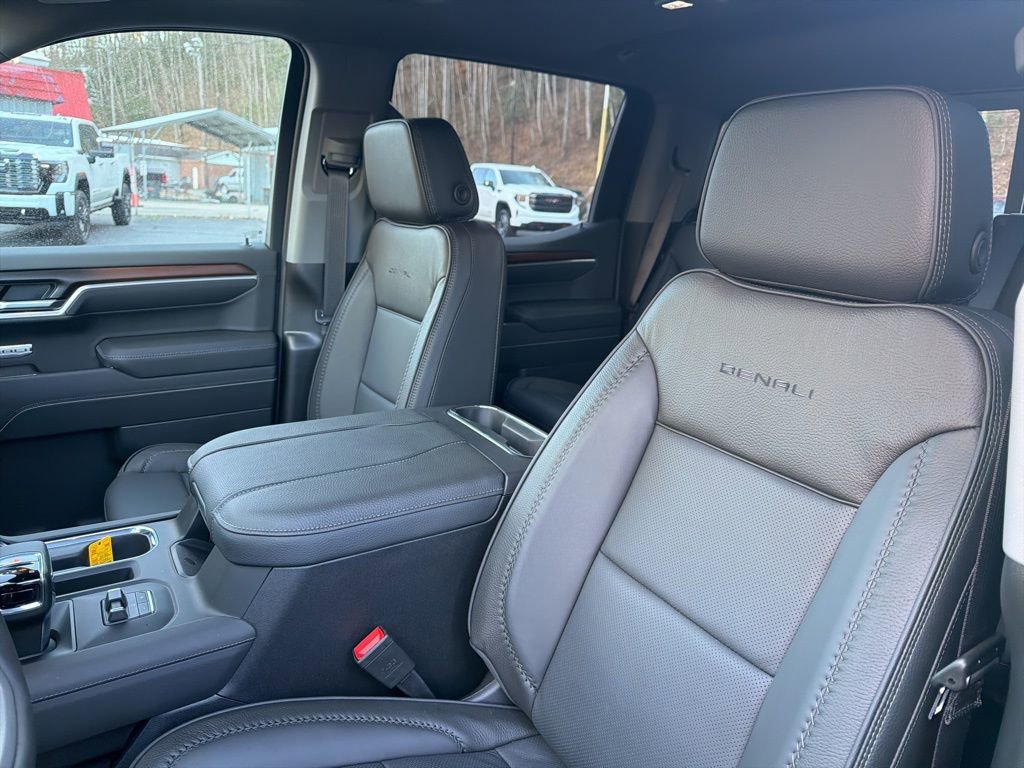 New 2026 GMC Sierra 1500 Denali image 9
