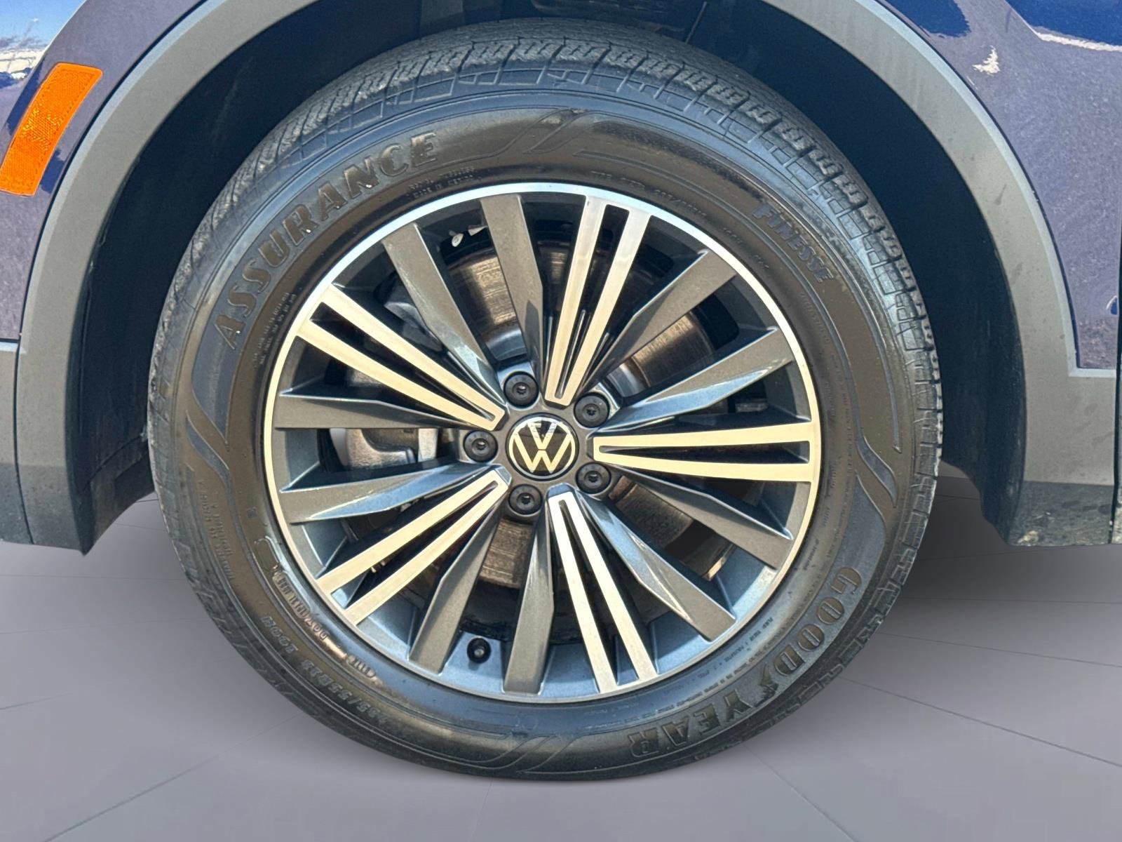 Used 2024 Volkswagen Tiguan Wolfsburg Edition image 11