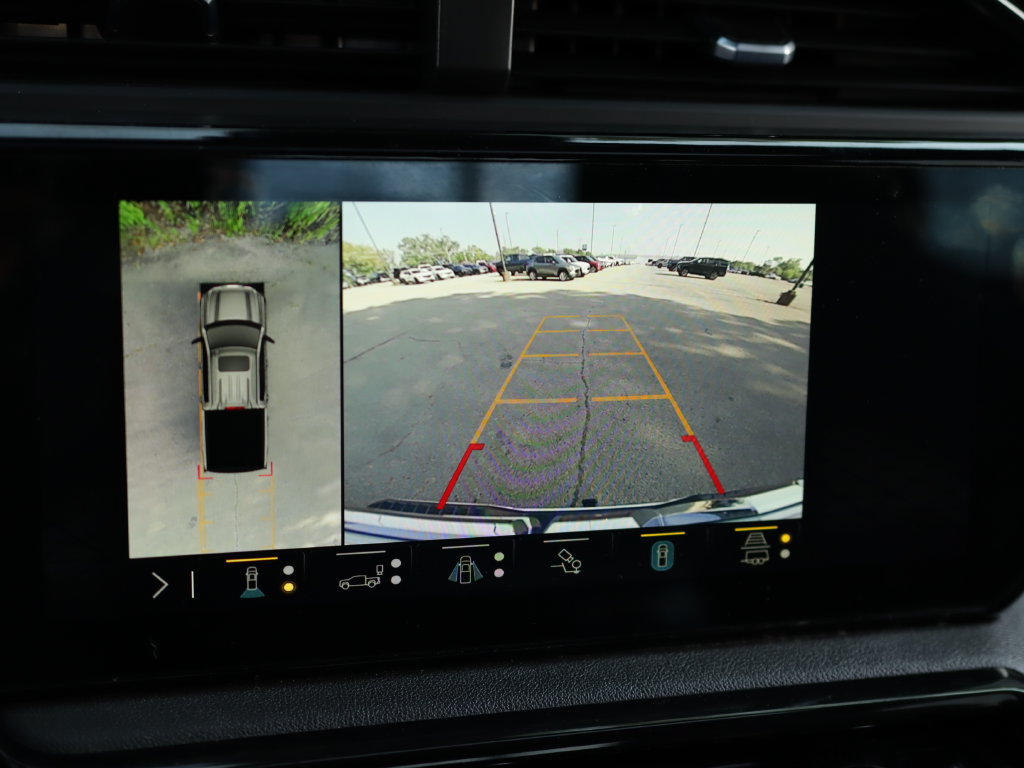 Used 2023 GMC Sierra 1500 AT4 w/ Technology Package AWD/4WD image 19