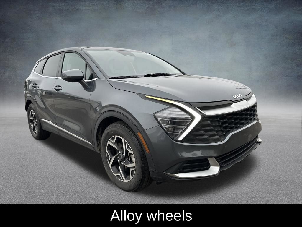 Used 2024 Kia Sportage LX image 9
