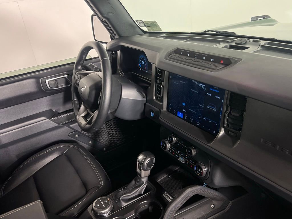 Used 2025 Ford Bronco Badlands image 31