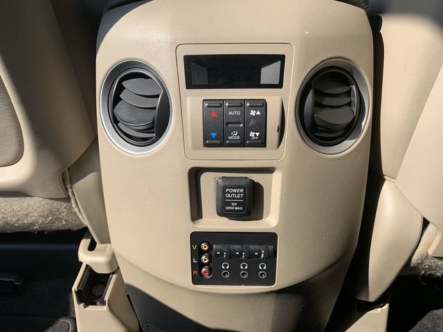 Used 2011 Honda Pilot Touring image 31
