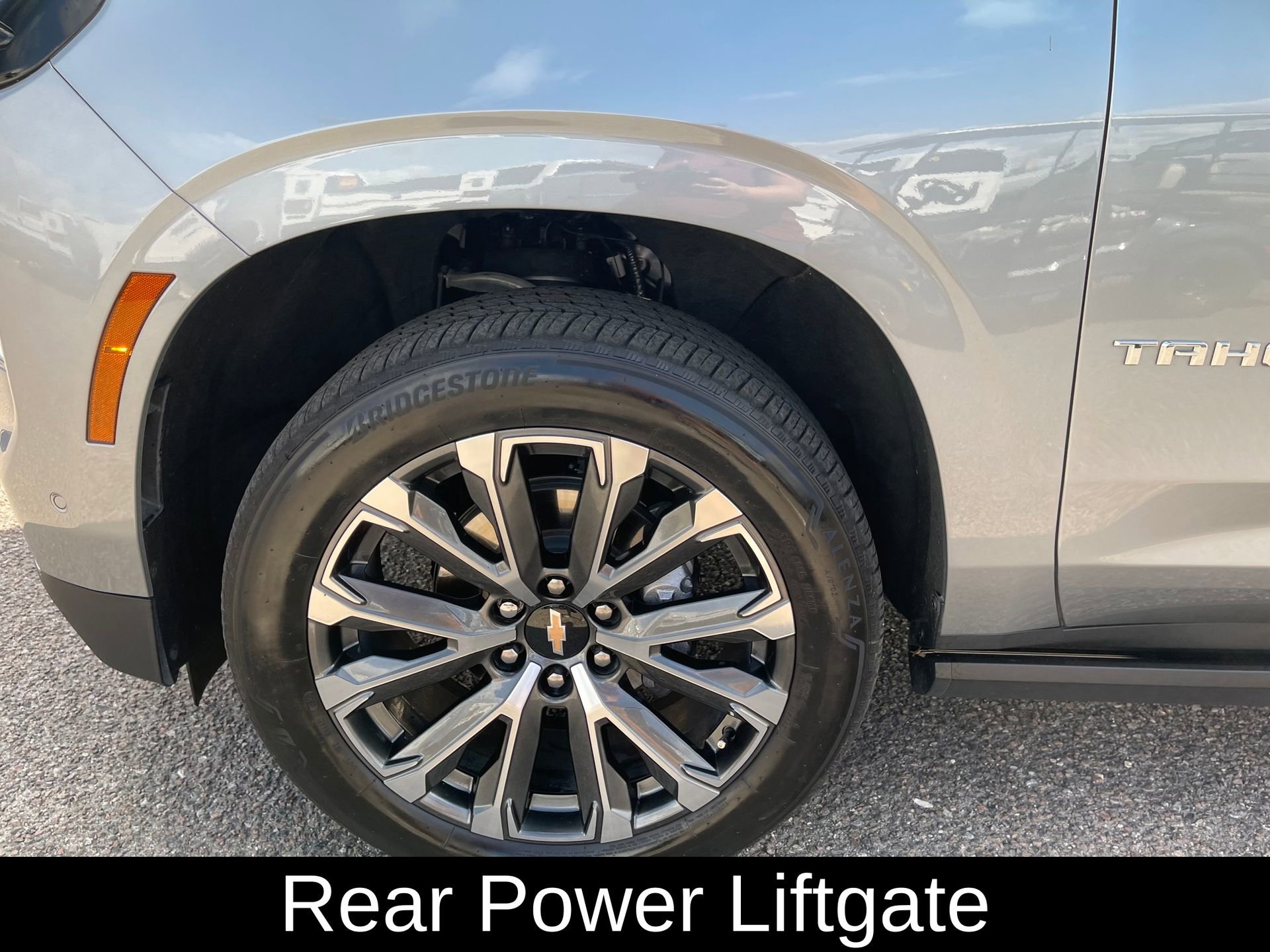 Used 2025 Chevrolet Tahoe High Country image 10