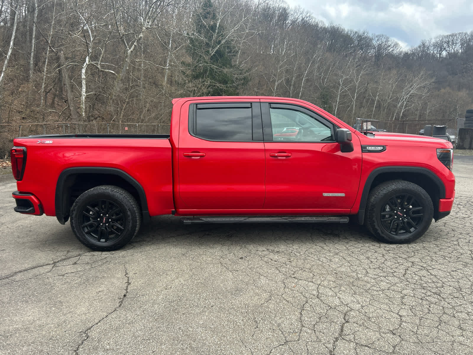 Used 2023 GMC Sierra 1500 Elevation w/ X31 Off-Road Package image 4