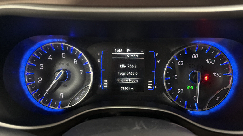 Used 2018 Chrysler Pacifica Touring-L FWD image 20
