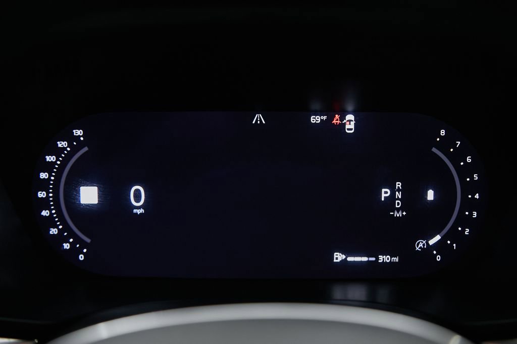 Certified 2023 Volvo XC60 B5 Core AWD/4WD image 14