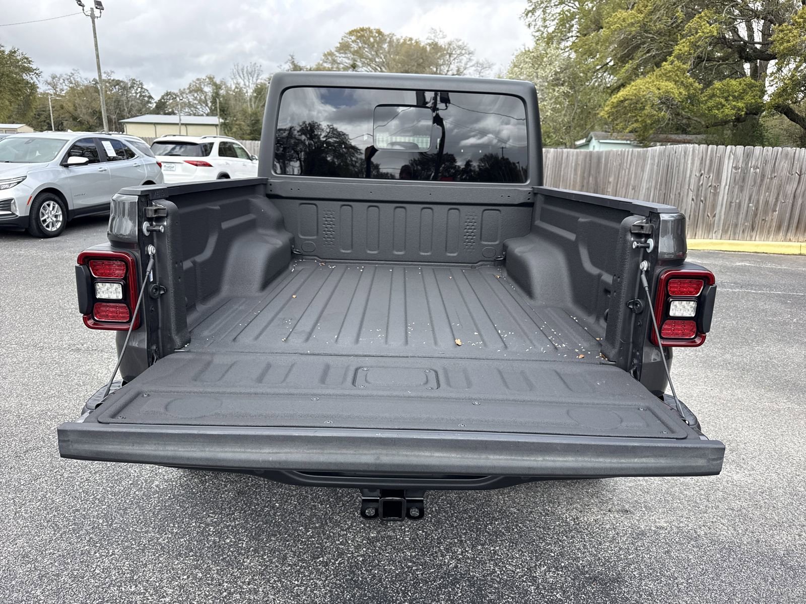 Used 2023 Jeep Gladiator Rubicon w/ LED Lighting Group image 31