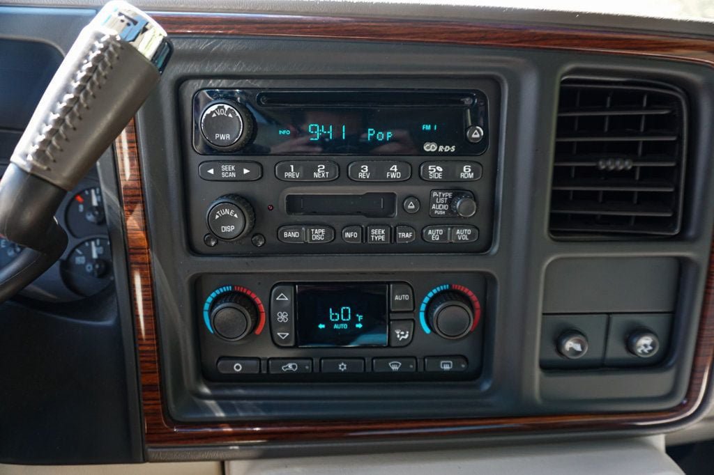 Used 2003 Cadillac Escalade AWD image 17