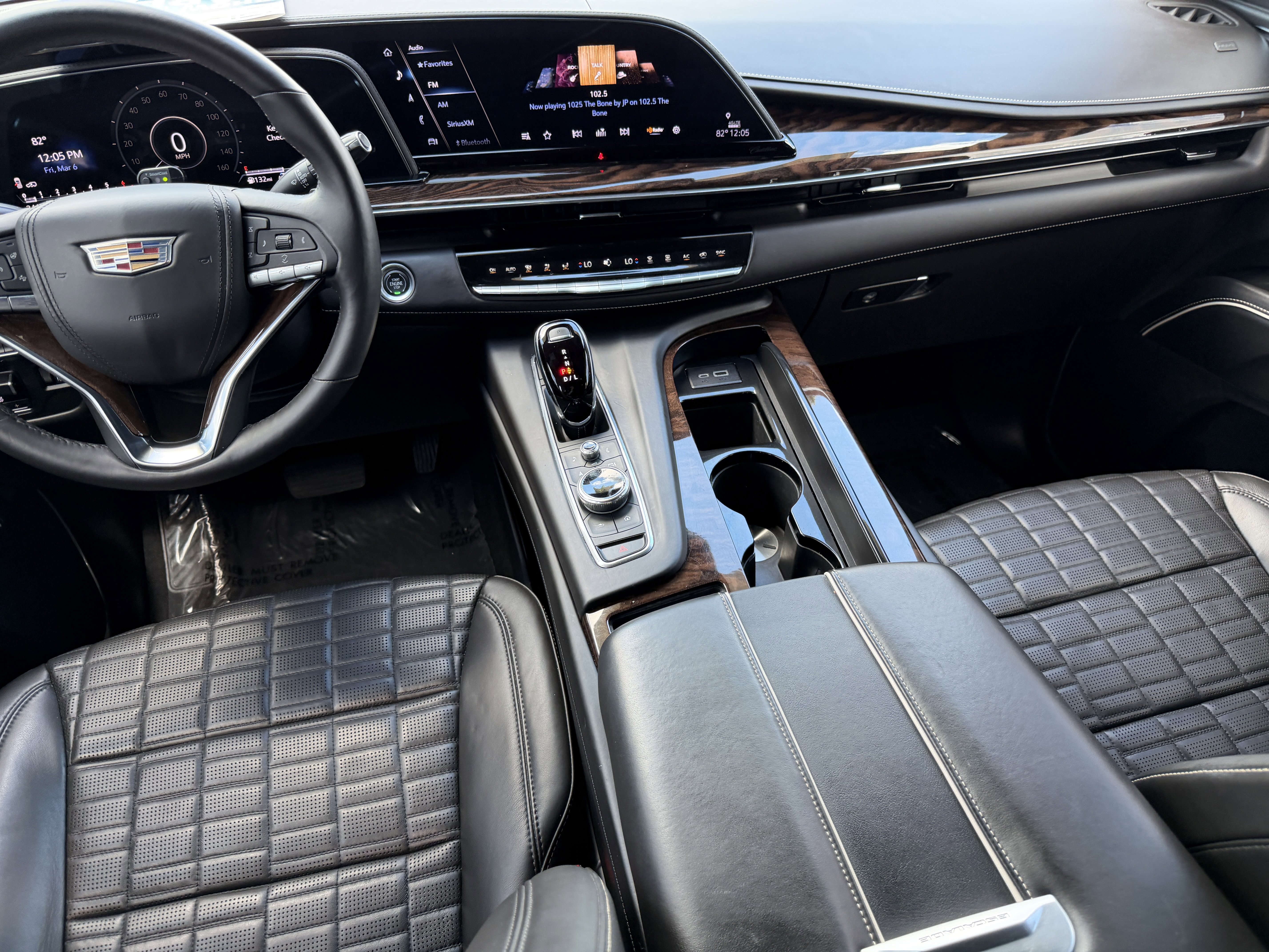 Certified 2023 Cadillac Escalade Premium Luxury Platinum w/ LPO, Radiant Package image 15