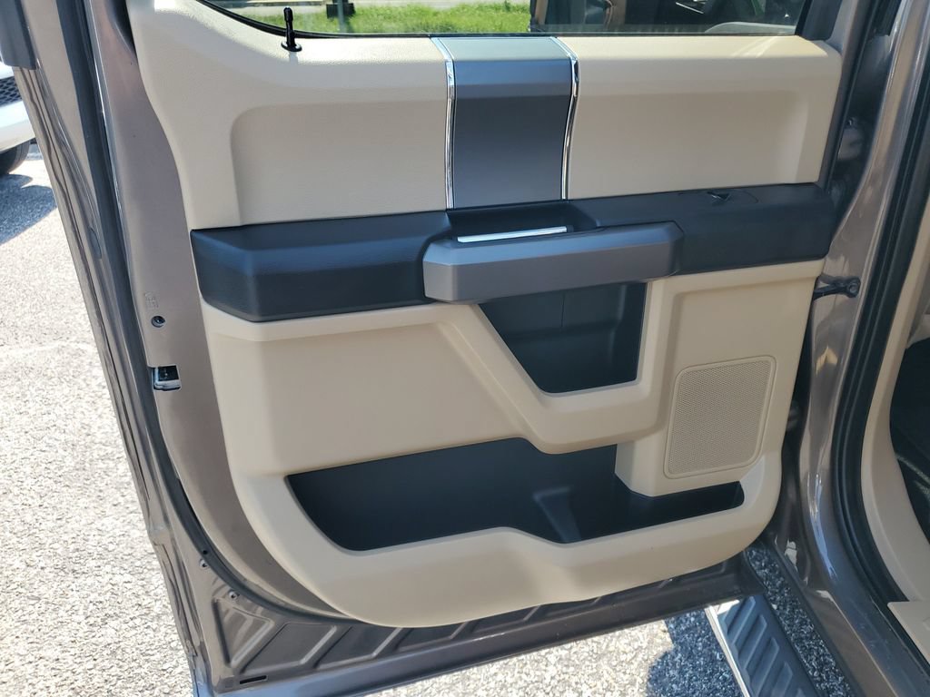 Used 2019 Ford F150 XLT w/ Equipment Group 302A Luxury AWD/4WD image 24