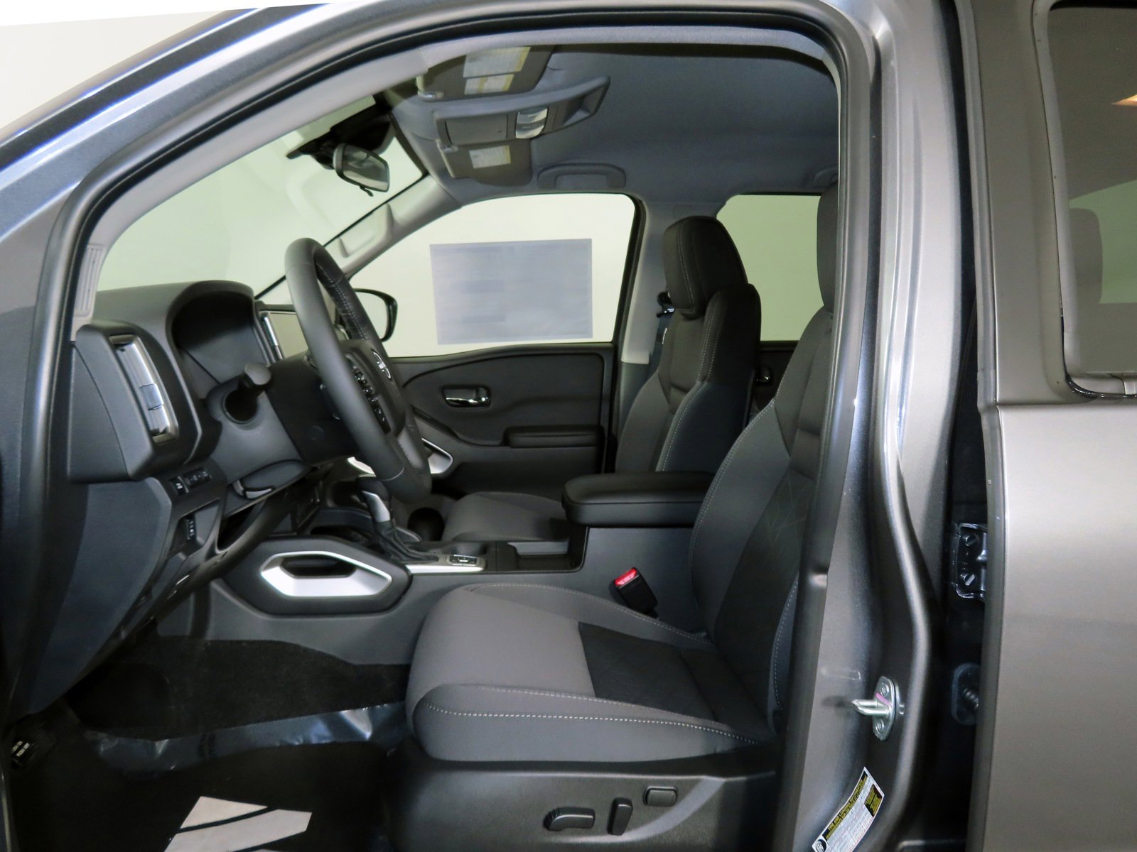 New 2026 Nissan Frontier SV w/ SV Convenience Package AWD/4WD image 4