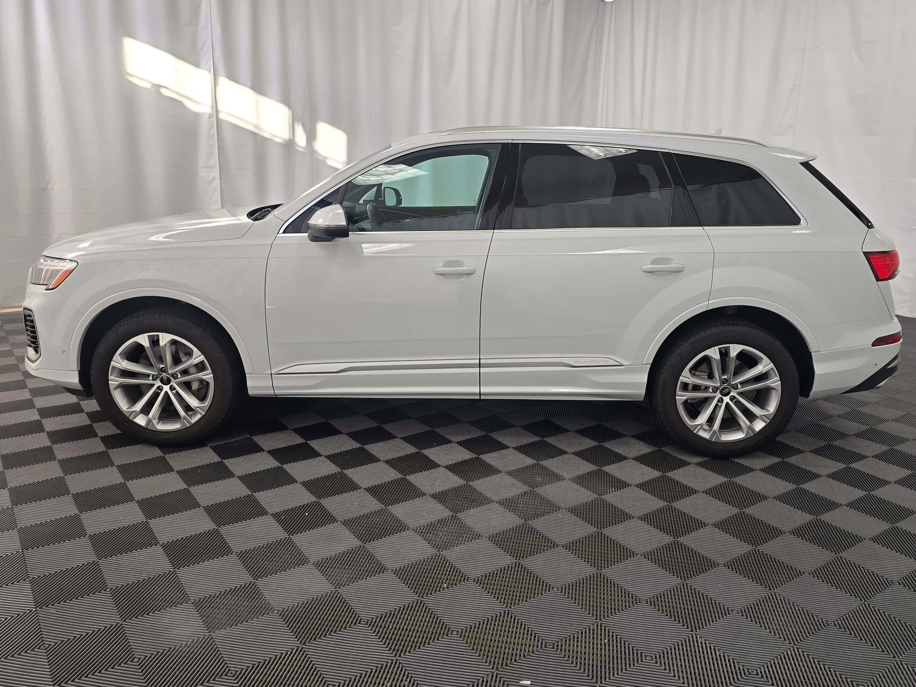 Certified 2025 Audi Q7 3.0T Premium Plus w/ Premium Plus Package image 3