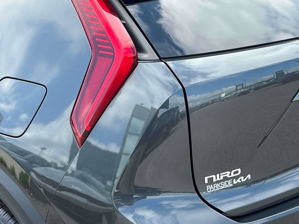 Certified 2025 Kia Niro EX FWD image 36