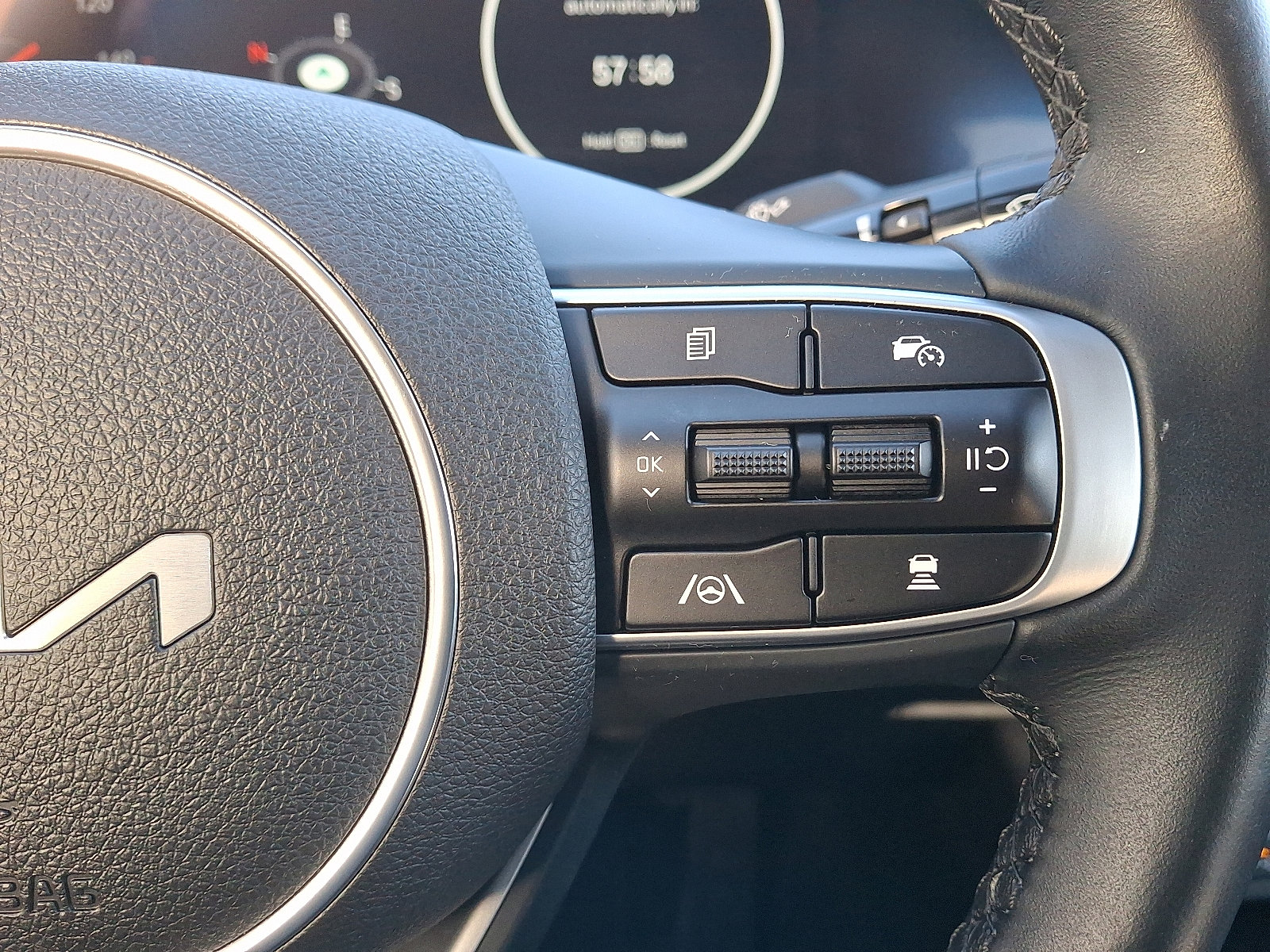 Used 2025 Kia K5 EX image 23