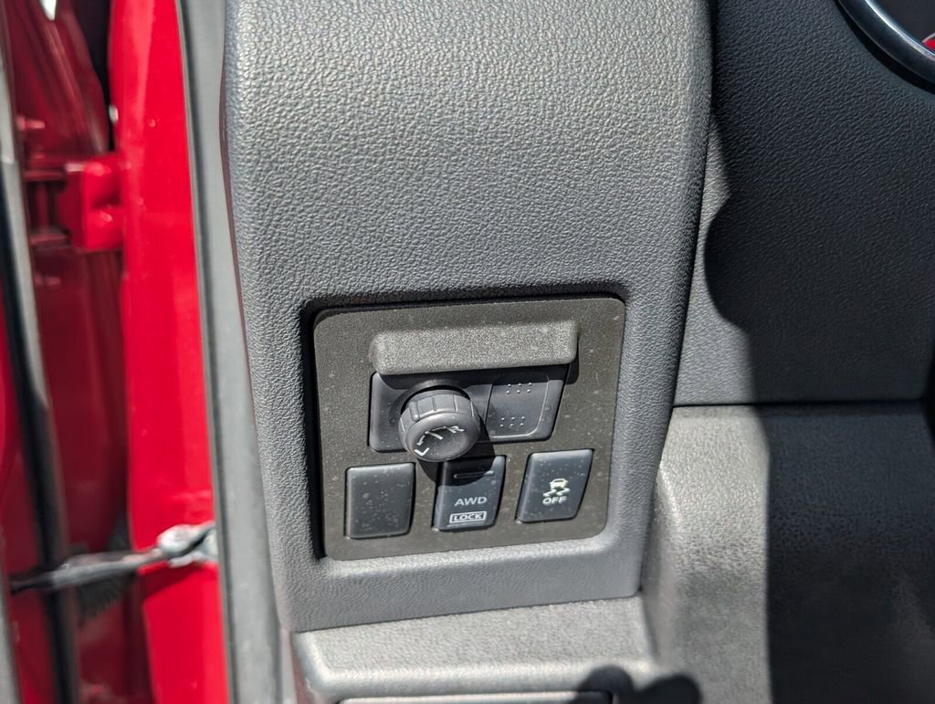 Used 2015 Nissan Rogue S w/ Convenience Package image 22