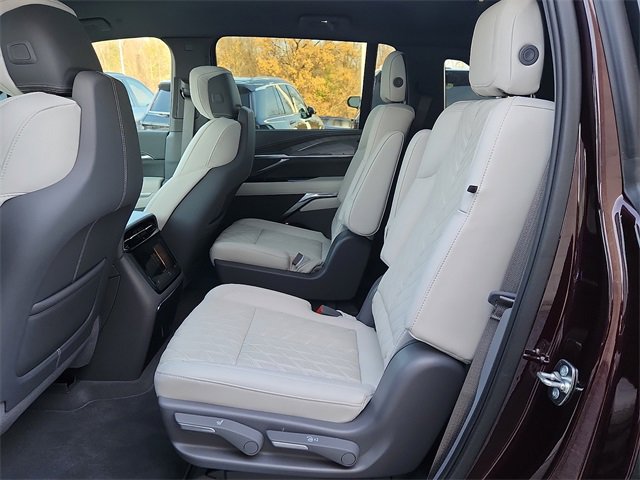 New 2025 Cadillac Escalade IQ Sport 1 w/ LPO, ONYX Package image 6