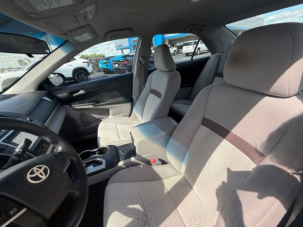 Used 2012 Toyota Camry LE FWD image 11
