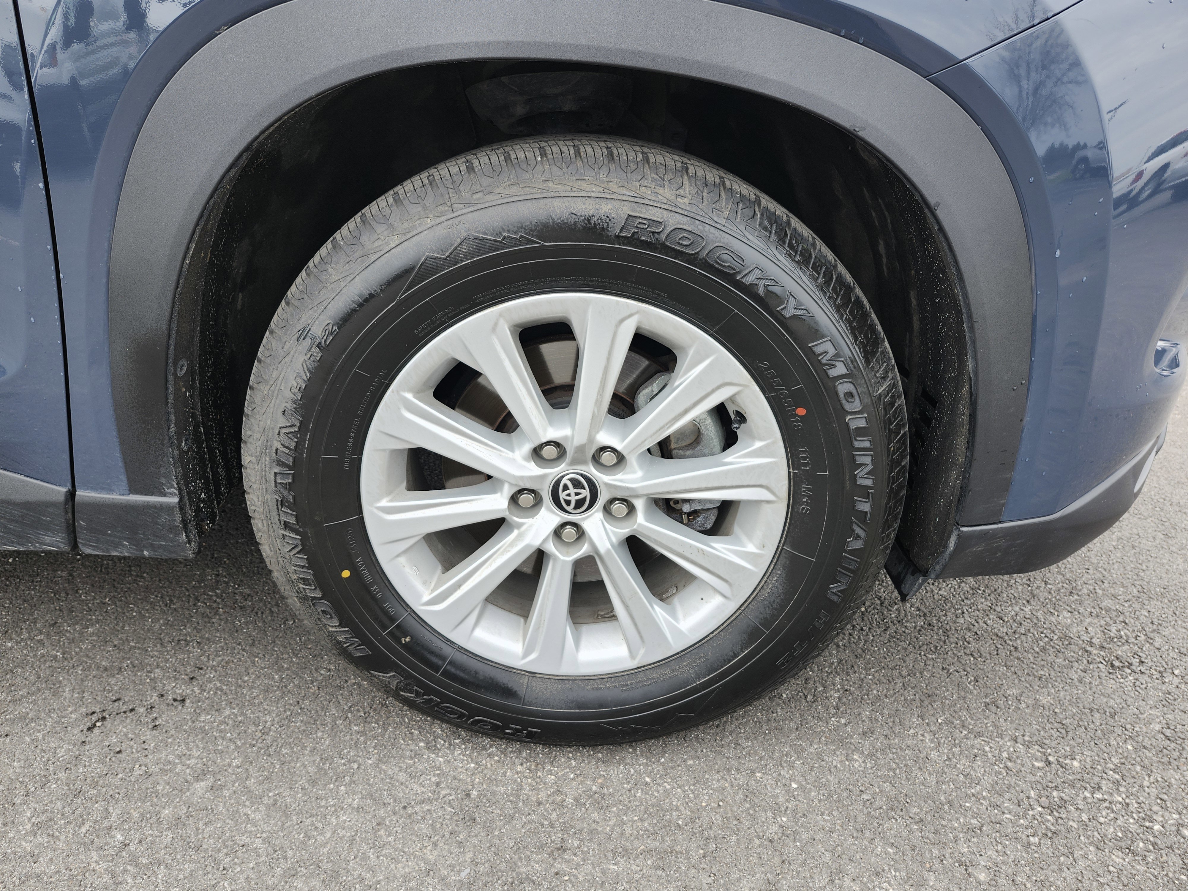 Used 2024 Toyota Grand Highlander Limited image 12