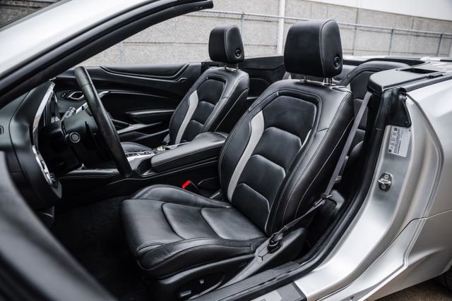 Used 2016 Chevrolet Camaro LT RWD image 5