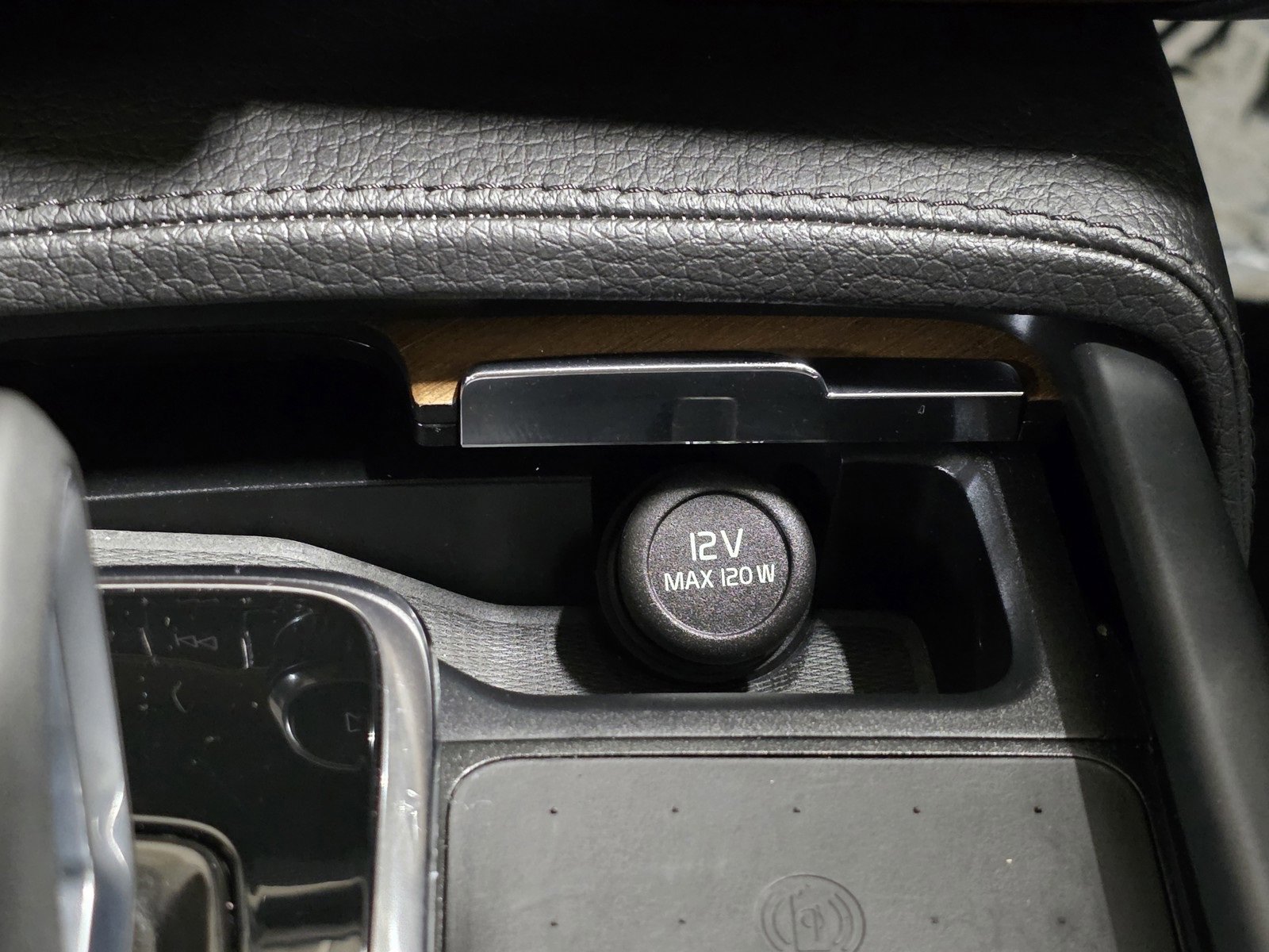 Used 2022 Volvo XC90 T8 Inscription Expression image 28