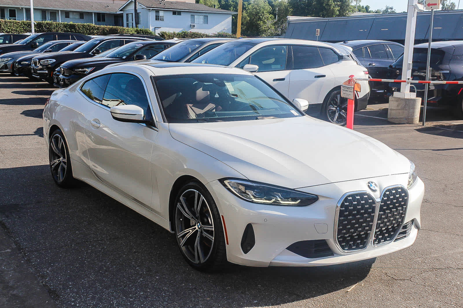 Used 2024 BMW 430i Coupe w/ Convenience Package RWD image 3