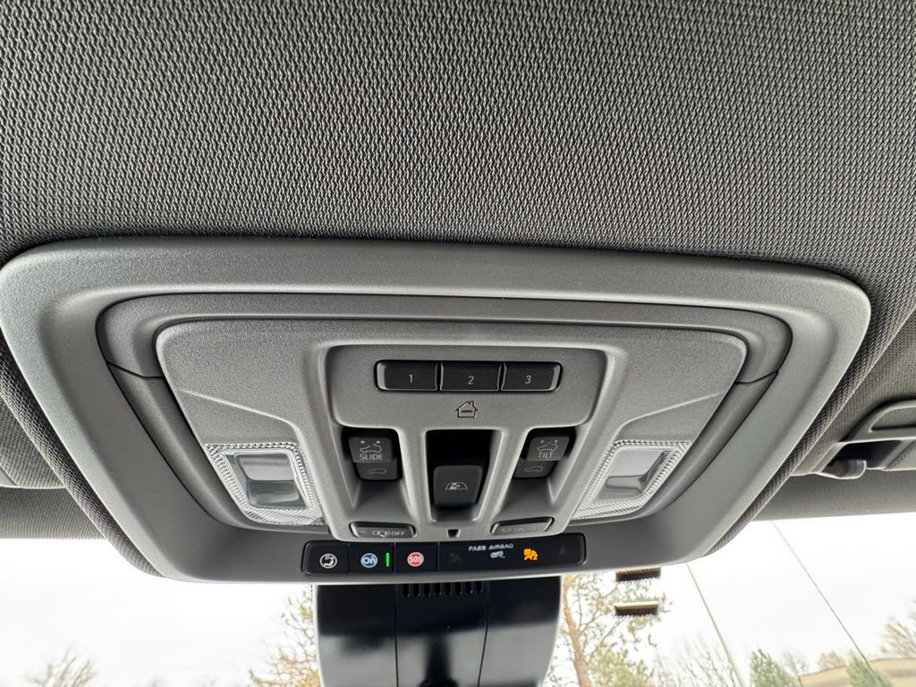 Used 2025 GMC Sierra 1500 Denali w/ Denali Reserve Package image 24