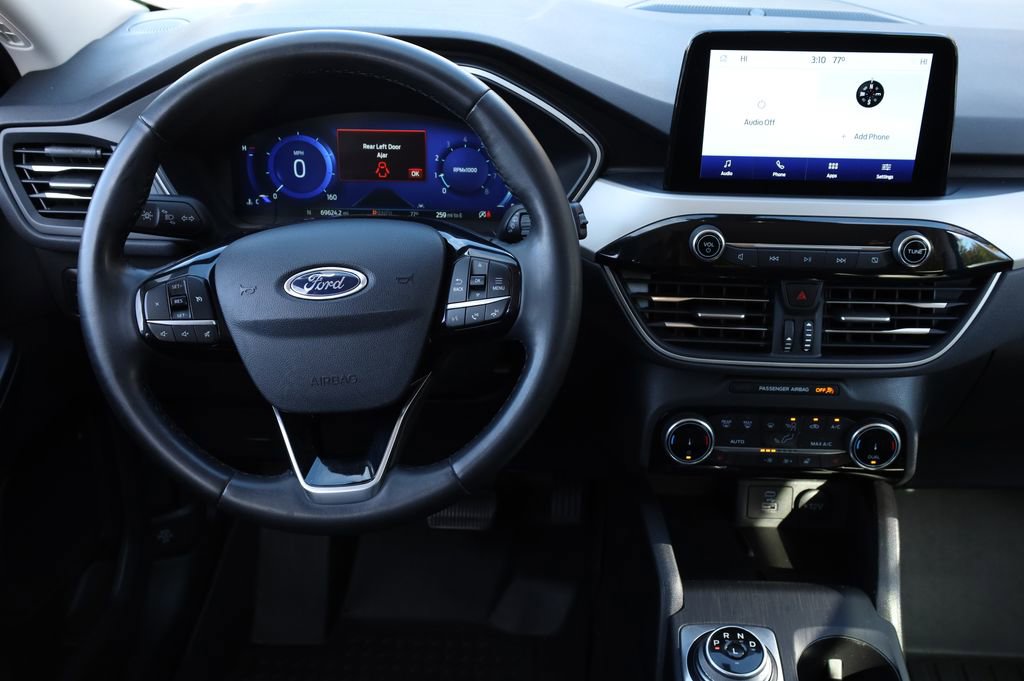 Used 2022 Ford Escape SEL w/ Technology Package image 10