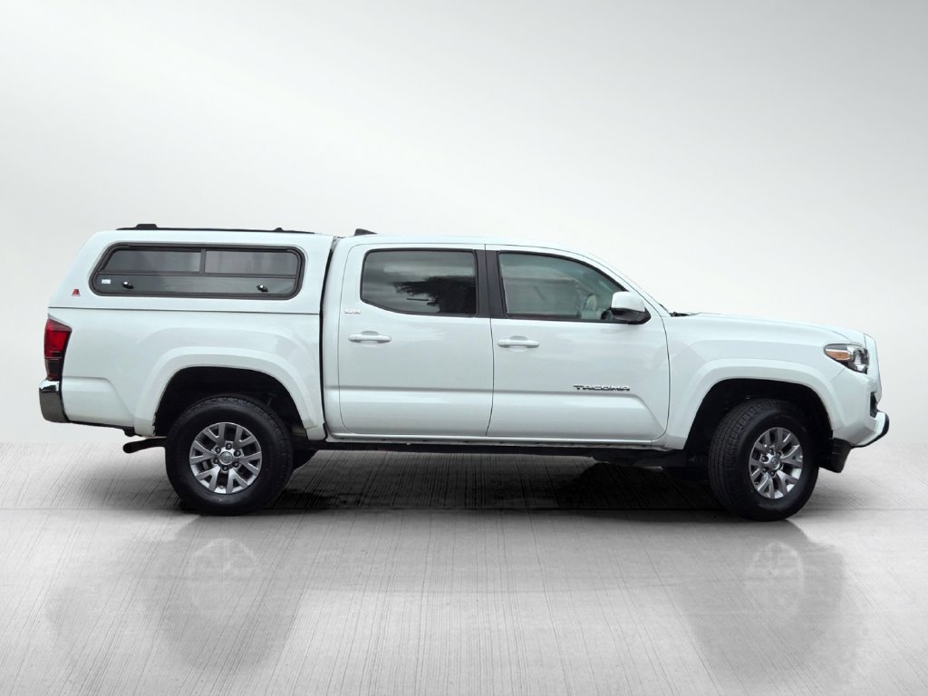 Used 2018 Toyota Tacoma SR5 RWD image 4