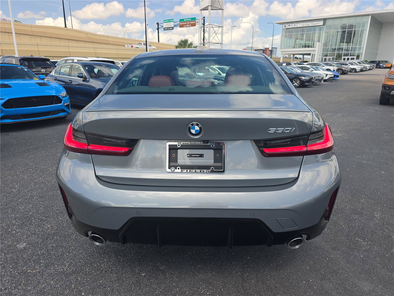 Certified 2023 BMW 330i Sedan w/ M Sport Package RWD image 3