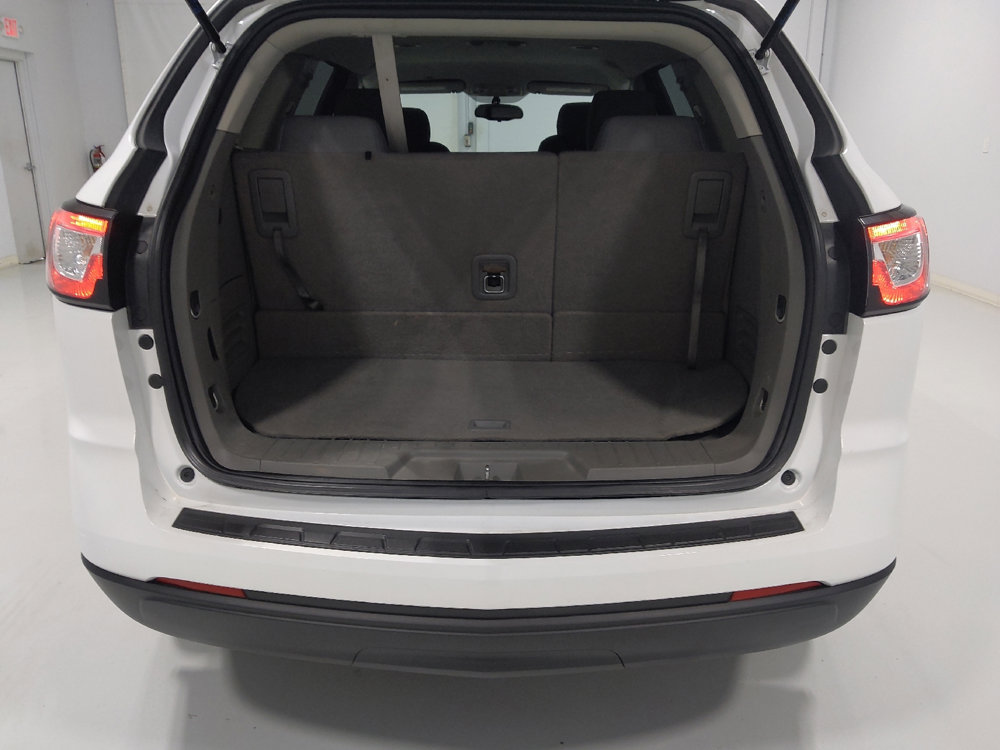Used 2017 Chevrolet Traverse LS image 29