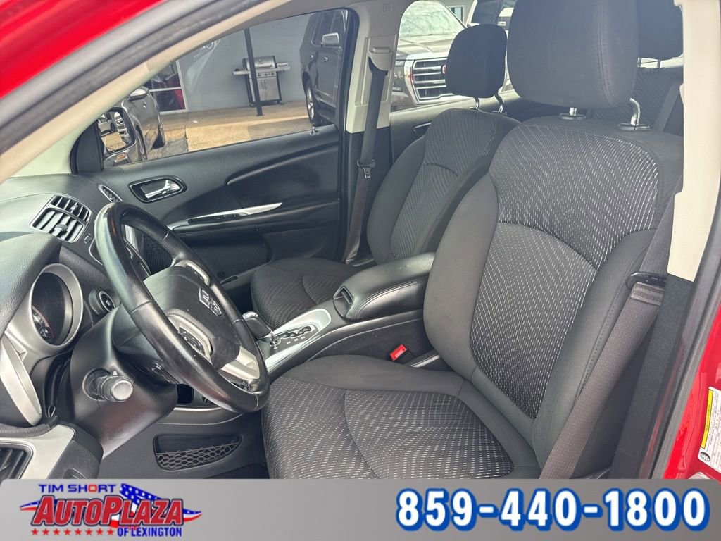 Used 2020 Dodge Journey SE w/ SE Popular Equipment Group FWD image 3