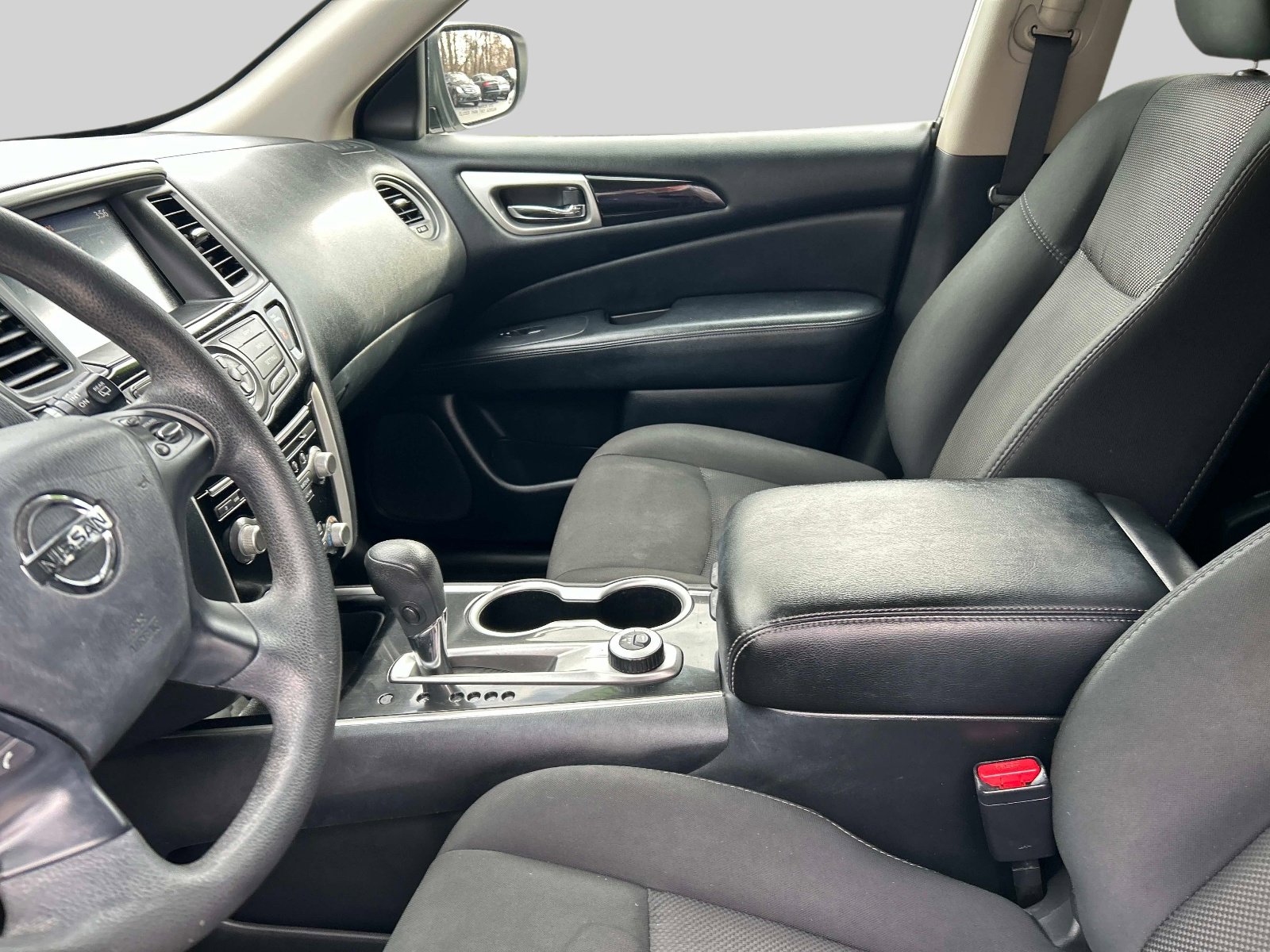 Used 2020 Nissan Pathfinder S AWD/4WD image 21