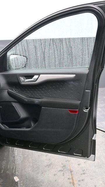 Used 2020 Ford Escape SE image 9