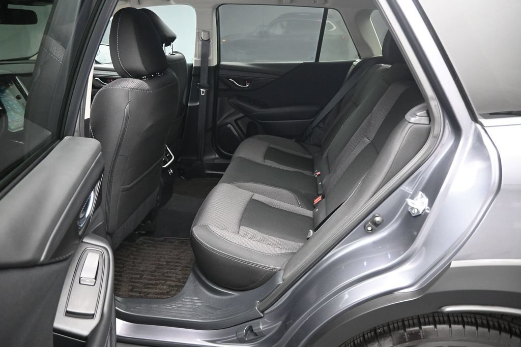 Used 2024 Subaru Outback Premium AWD/4WD image 18