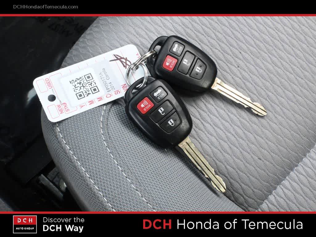 Used 2014 Toyota Corolla LE image 15