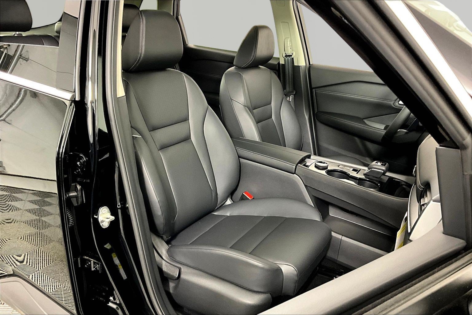 New 2026 Nissan Rogue Dark Armor AWD/4WD image 19