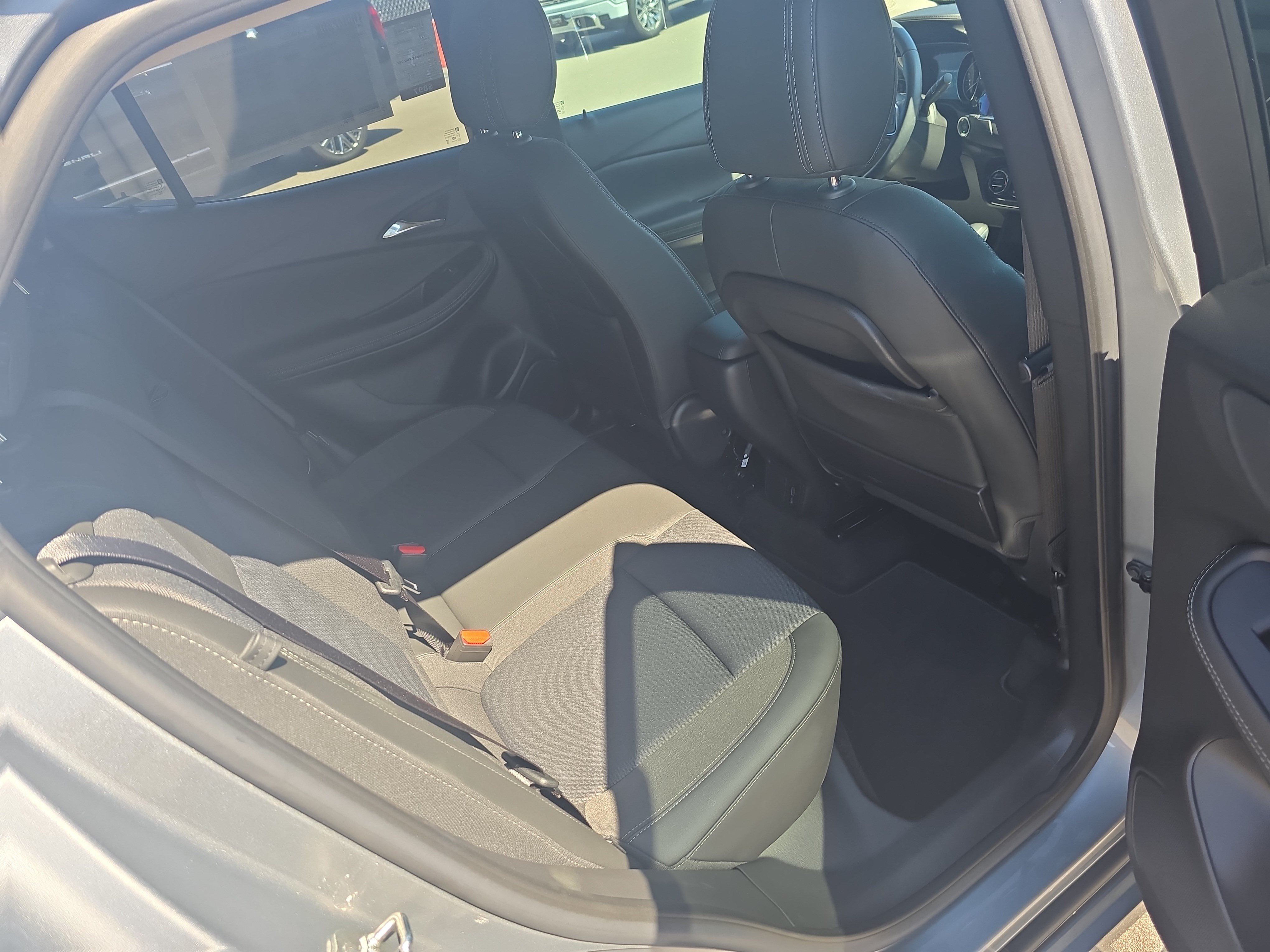 Used 2023 Buick Encore GX Select w/ Sport Touring Package FWD image 11