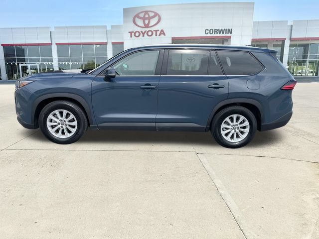 Used 2025 Toyota Grand Highlander AWD image 2