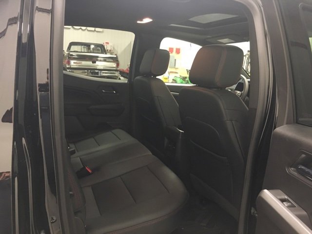 Used 2025 Chevrolet Colorado Z71 w/ Technology Package image 21